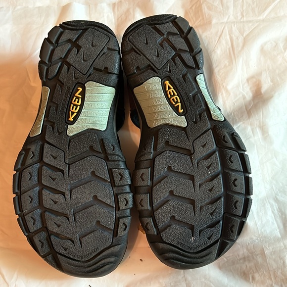 Keene Womens Size 7 Dark Blue like New Samdals - Picture 3 of 5